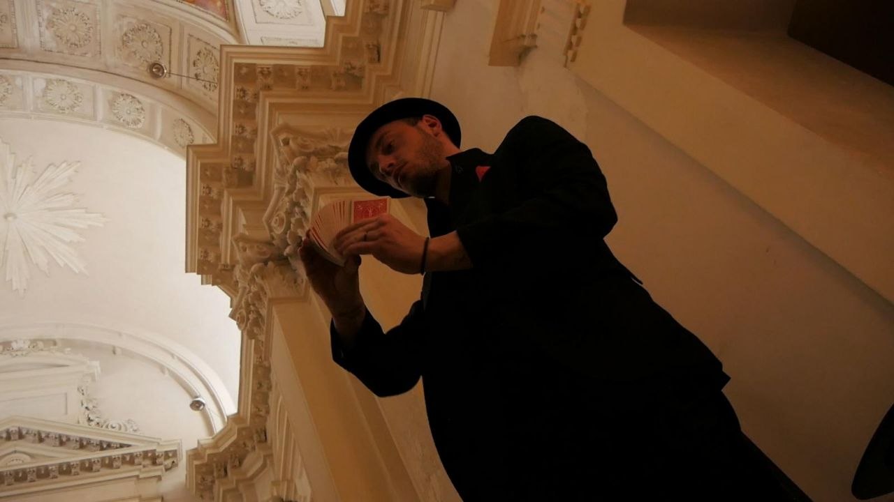 Matteo Carraro, Mr Magic, esibizione con le carte